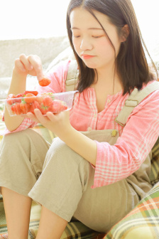 秋元まゆ花